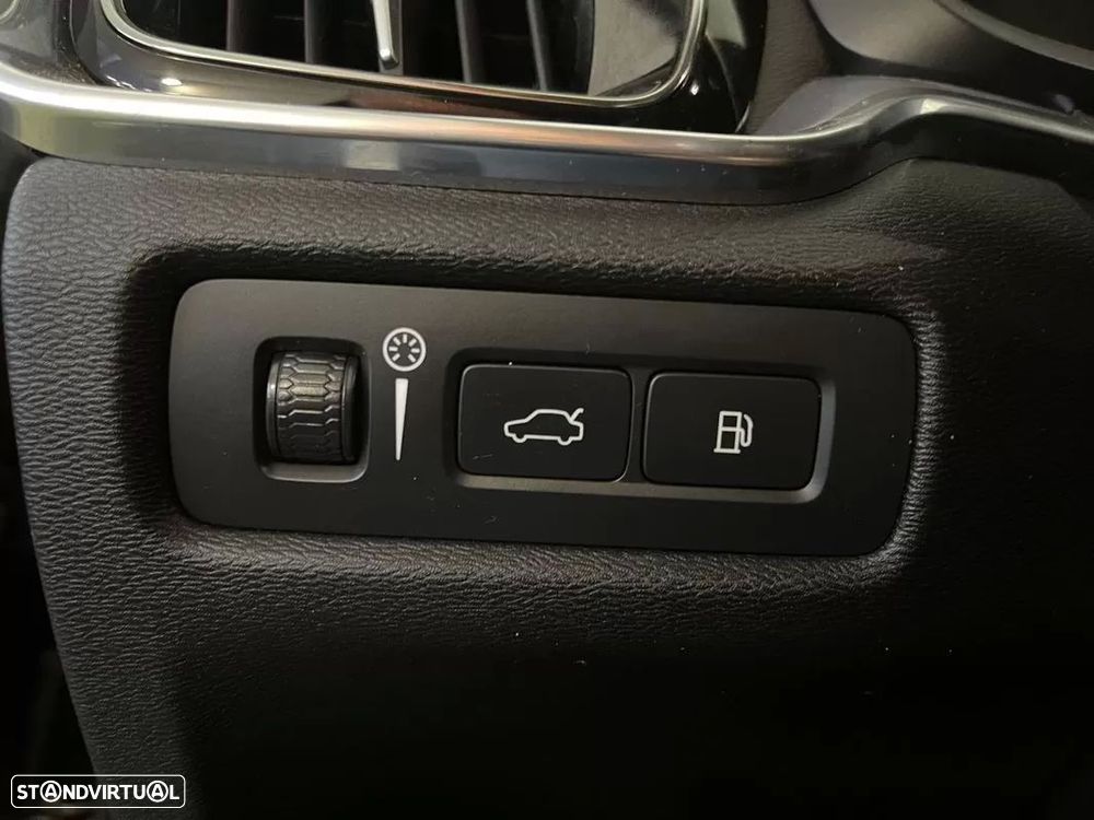 Volvo V60 2.0 T6 AWD TE Inscription - 27