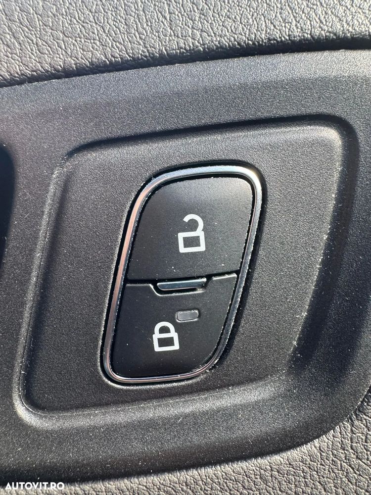 Ford TRANSIT CONNECT - 25