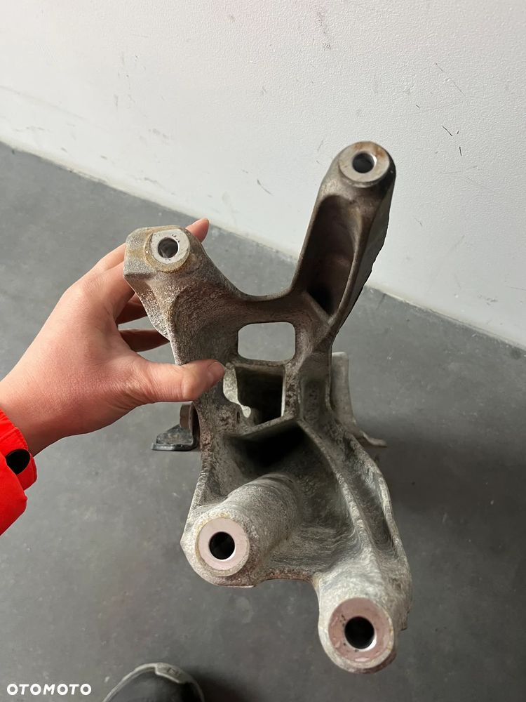 VW TRANSPORTER T5 T6 T6.1 2,0 TD ŁAPA SILNIKA MOCOWANIE 7LA199370A - 4