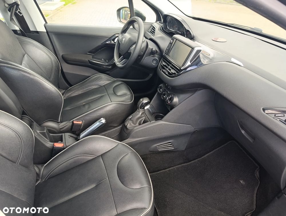 Peugeot 208 82 VTI Allure - 10