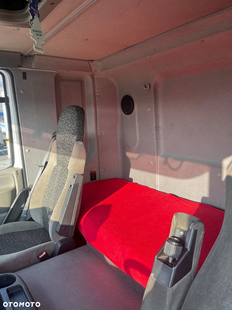 DAF CF 65 220 - 13