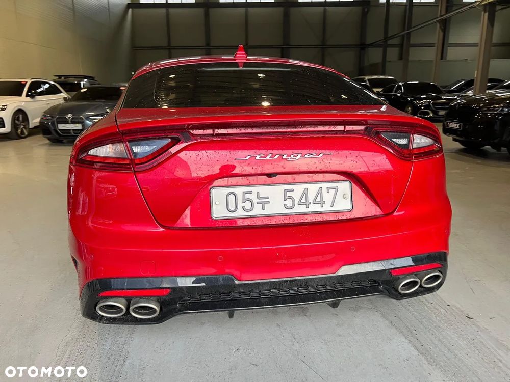 Kia Stinger - 3