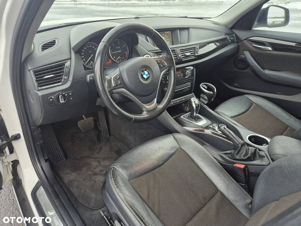 BMW X1 sDrive18d xLine - 11