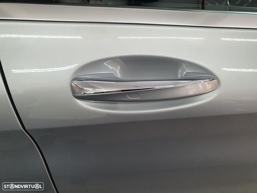 Mercedes-Benz C 300 h Avantgarde - 43