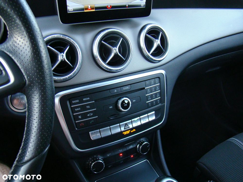 Mercedes-Benz CLA - 28