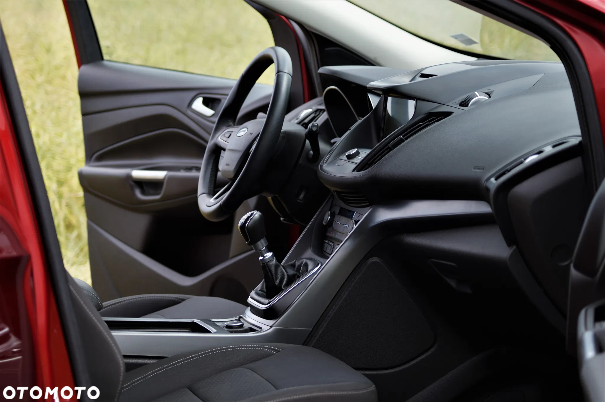 Ford Kuga - 25