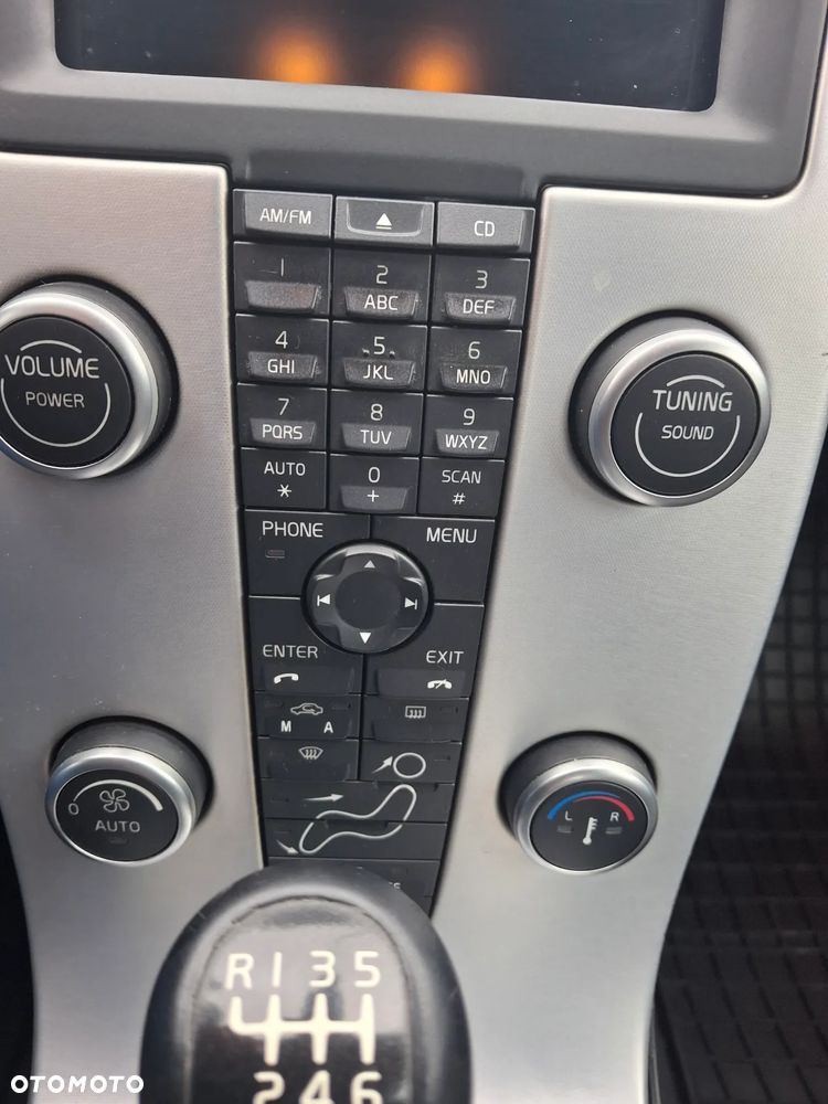 Volvo S40 2.0D Momentum - 24