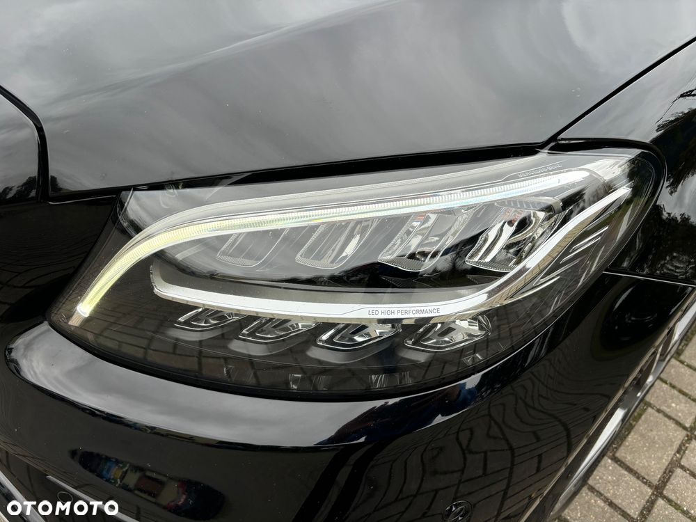 Mercedes-Benz Klasa C 220 d T 9G-TRONIC AMG Line - 10
