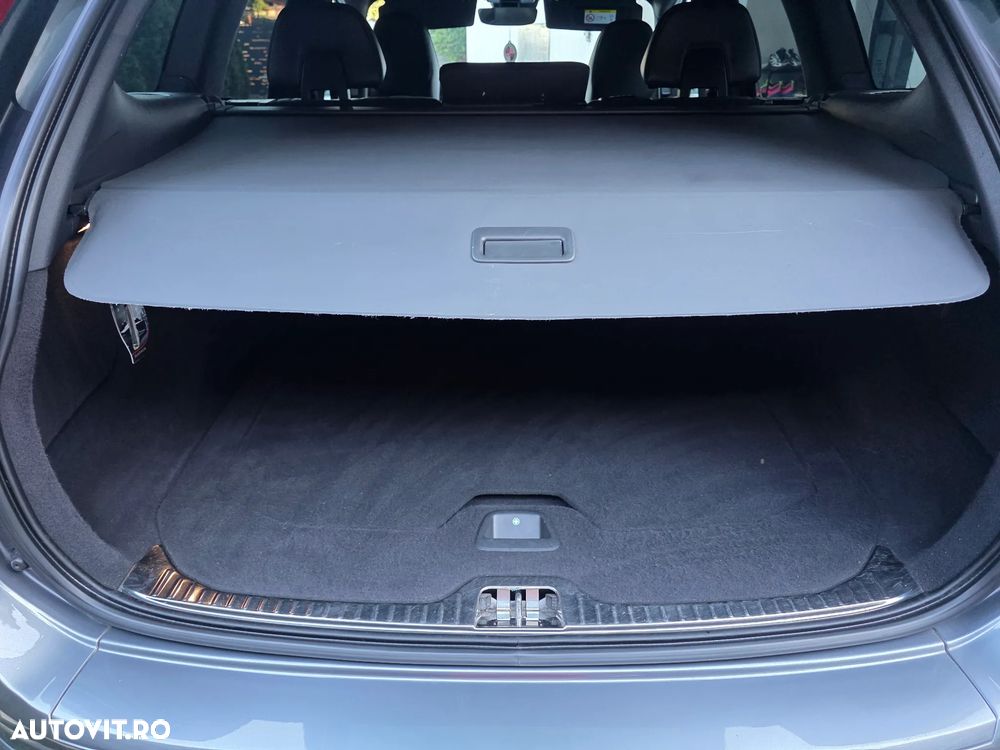 Volvo XC 60 D5AWD R-Design - 18