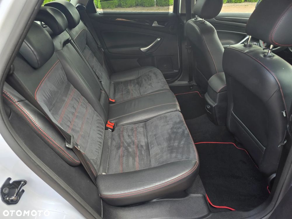 Ford Mondeo SW 2.0 T Titanium S MPS6 - 34