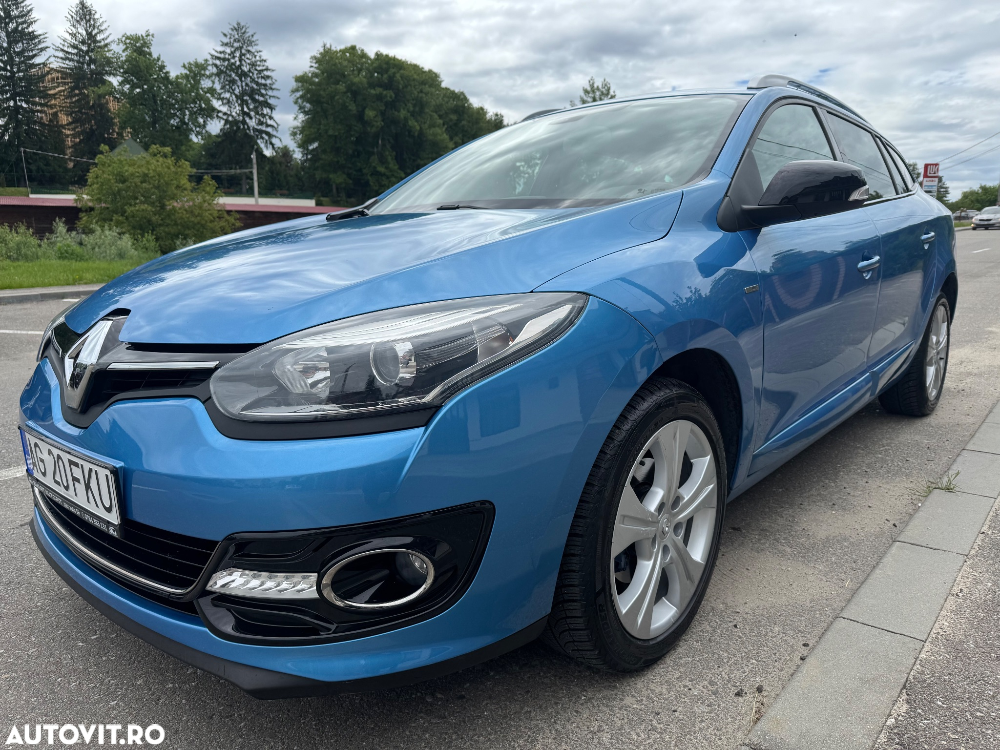 Renault Megane ENERGY TCe 130 BOSE EDITION - 5