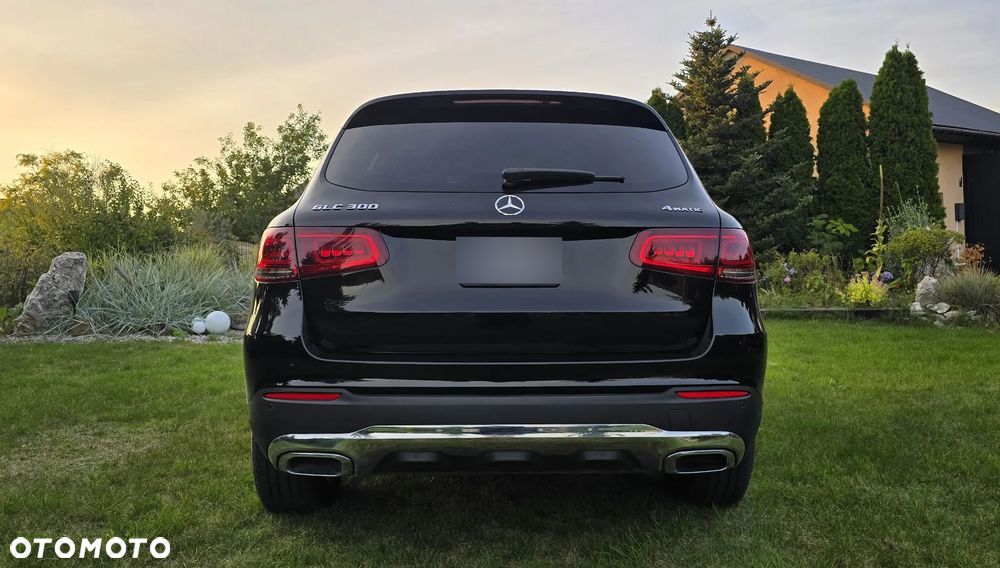 Mercedes-Benz GLC 300 4-Matic - 8