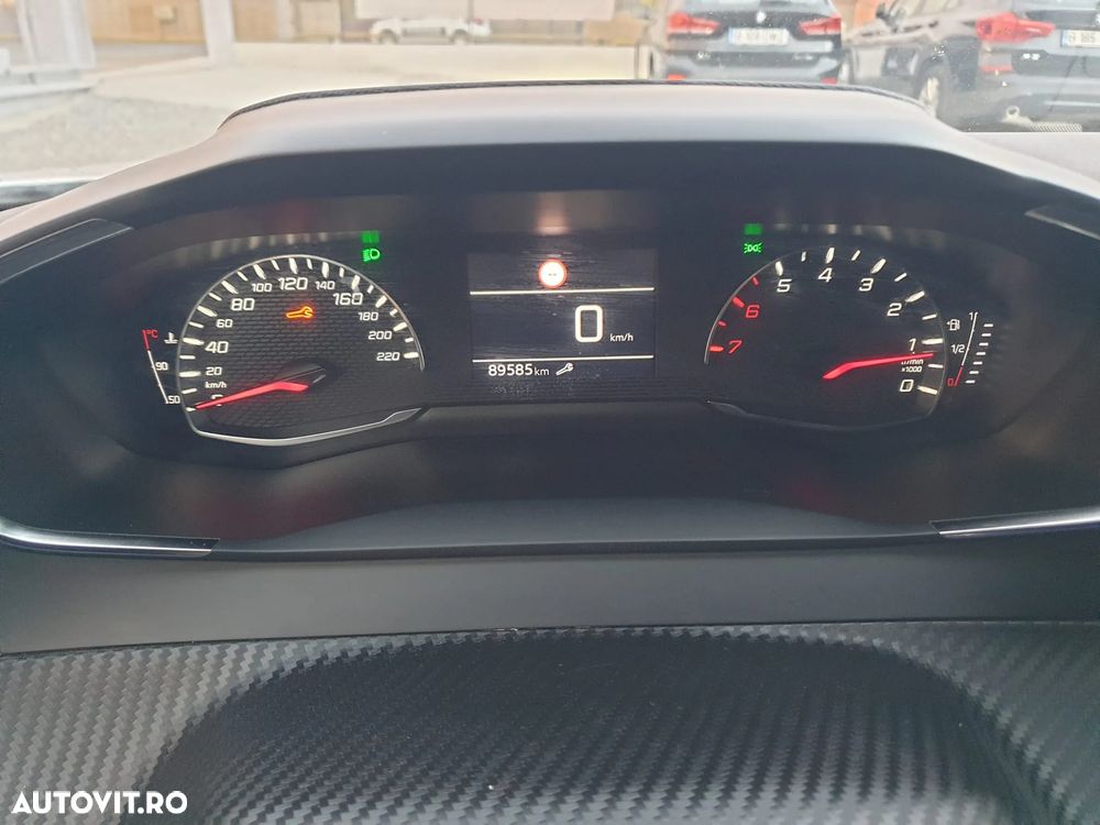 Peugeot 2008 1.5 BlueHDI FAP Active - 32