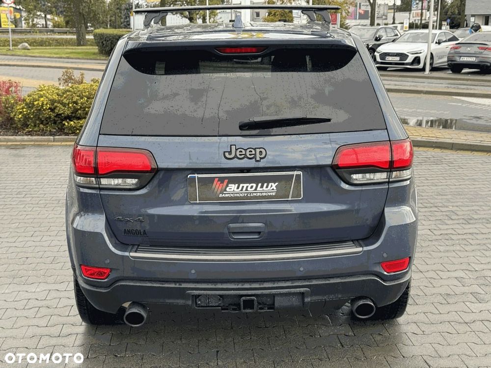 Jeep Grand Cherokee - 20