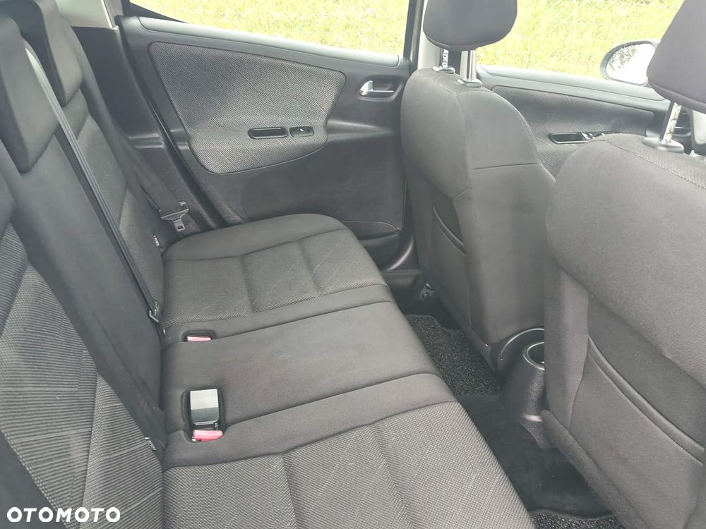 Peugeot 207 - 15