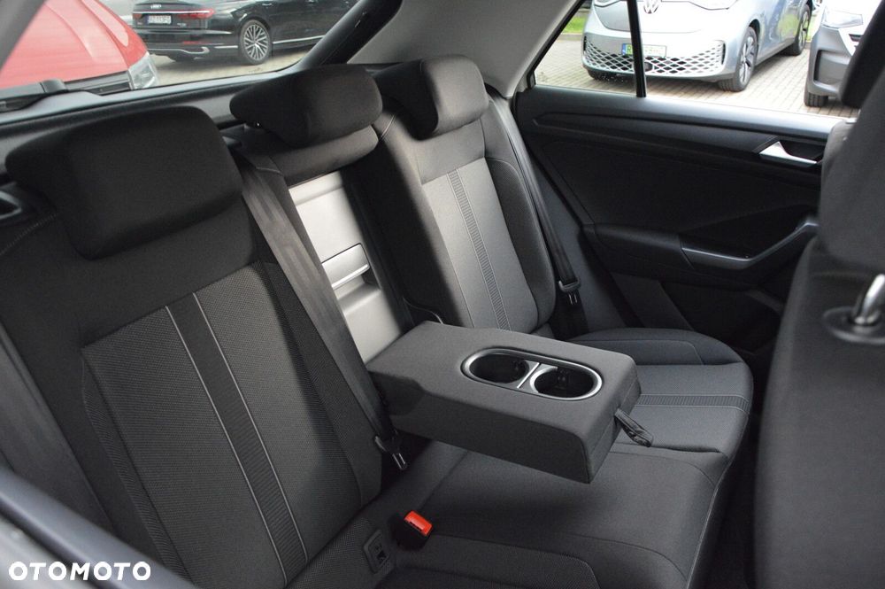 Volkswagen T-Roc - 23