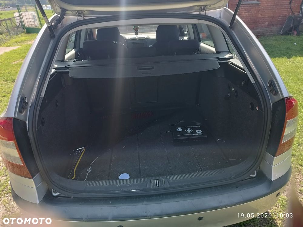 Skoda Octavia 1.6 FSI Classic - 7