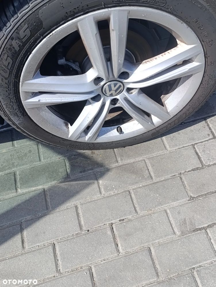Volkswagen Passat - 16