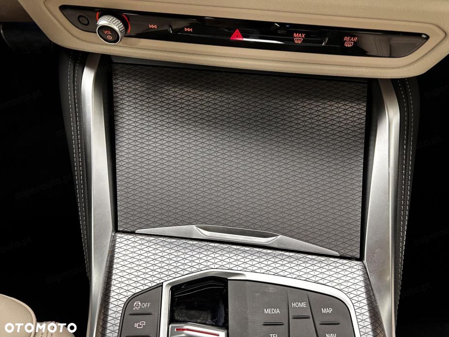 BMW Seria 4 M440i xDrive mHEV - 13