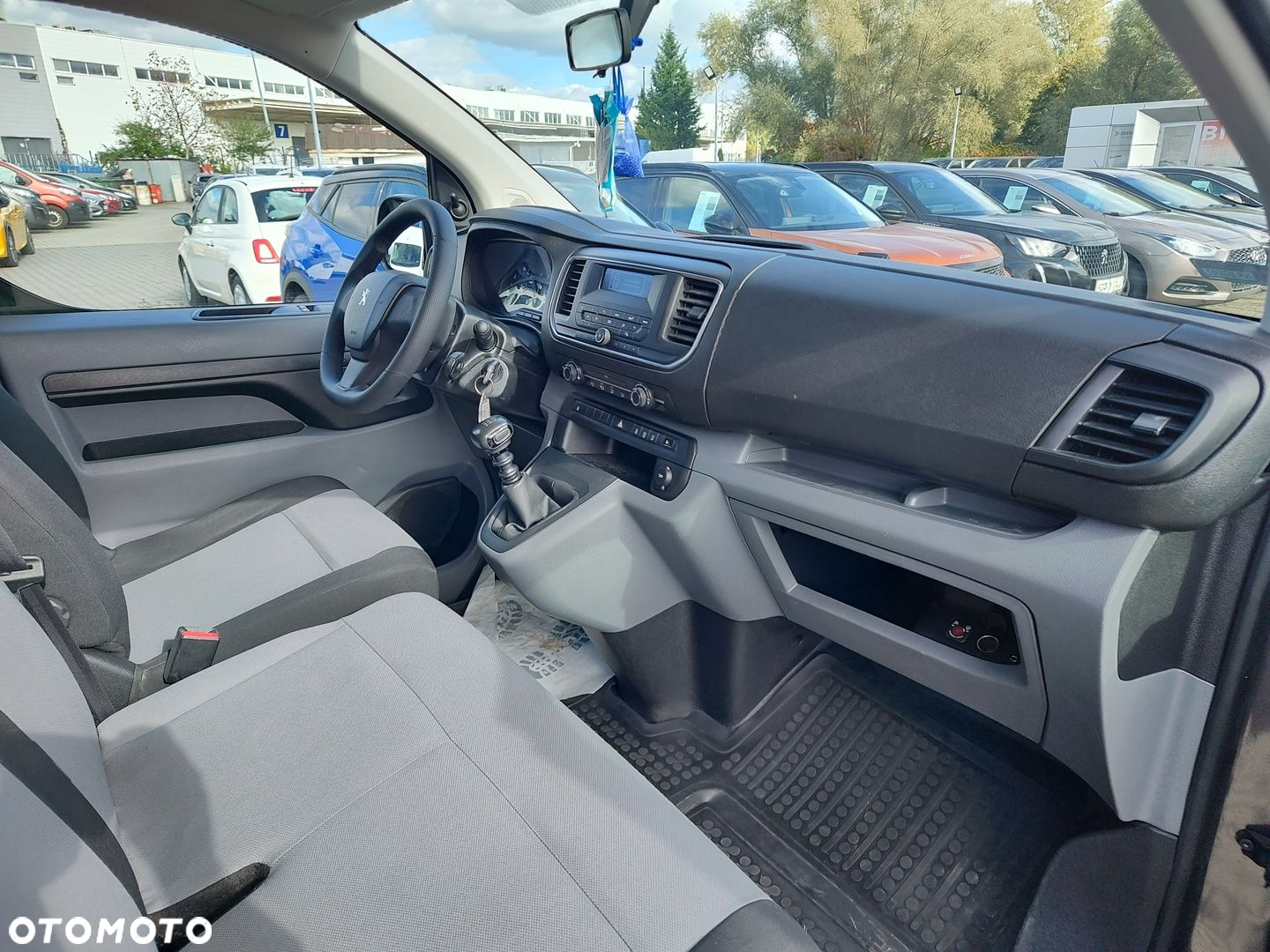 Peugeot Expert - 8