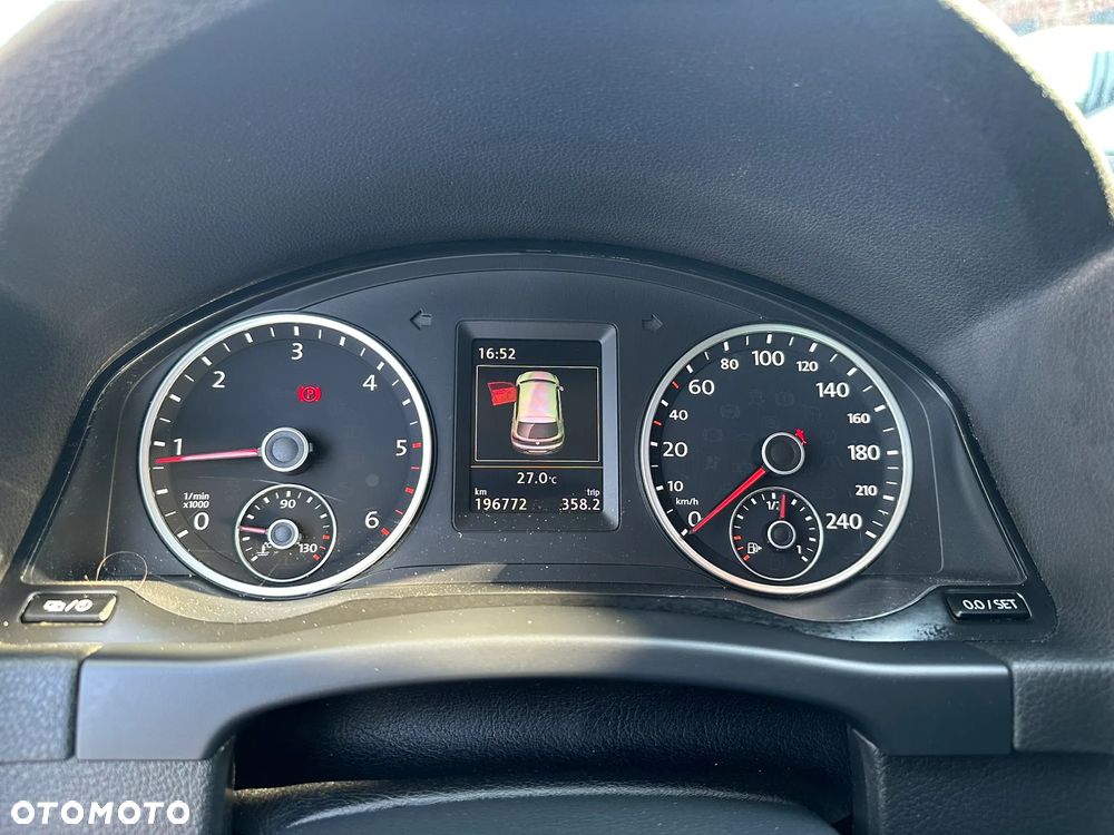 Volkswagen Tiguan 2.0 TDI DPF 4Motion BlueMotion Technology Exclusive - 17