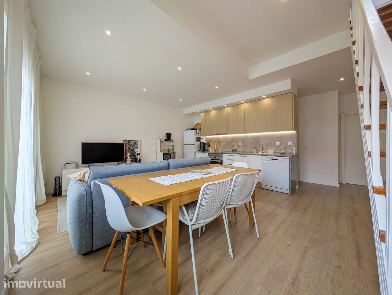 Apartamento de 3+1 assoalhadas totalmente renovado. - 2 Varandas - Grande imagem: 5/38
