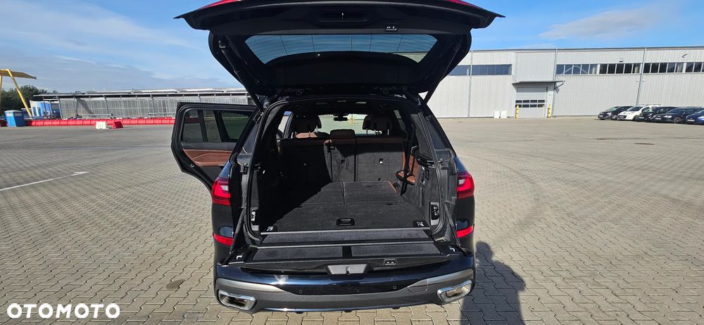 BMW X7 M50d sport - 15