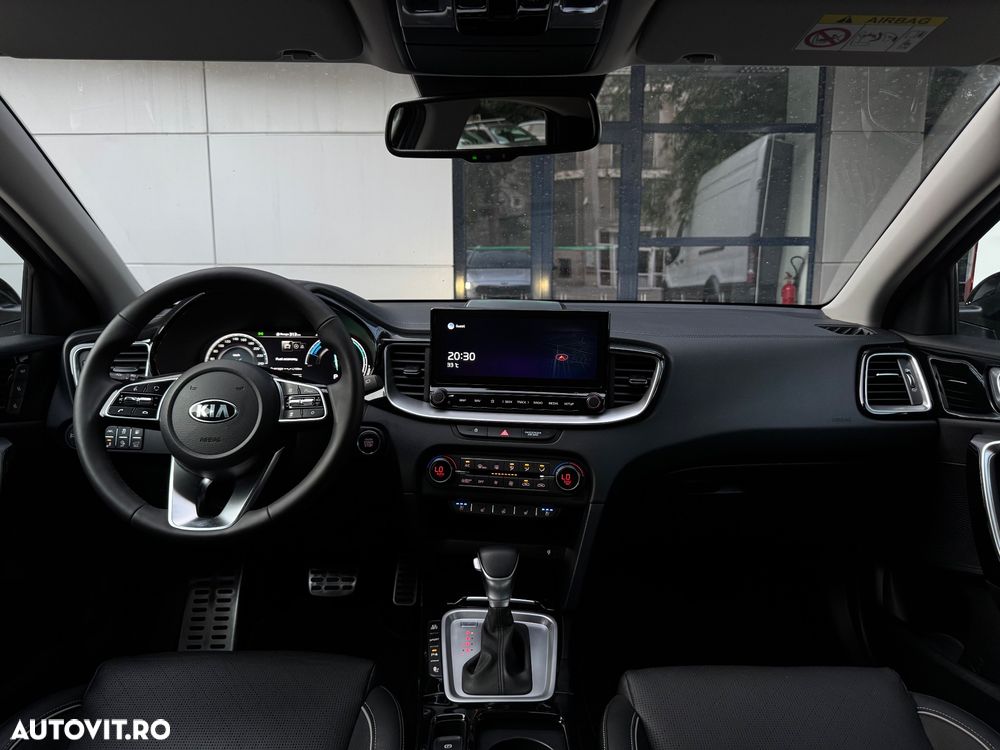 Kia XCeed - 18