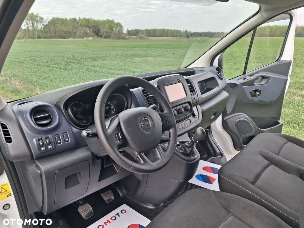 Opel Vivaro - 18