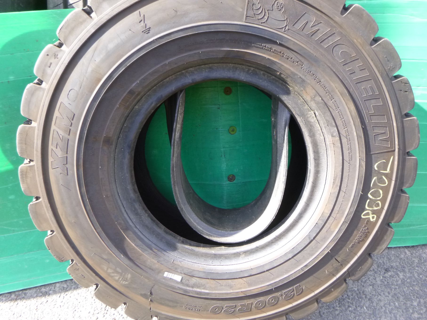 Opona ciężarowa 12,00/20 Michelin XZM. Opony ciężarowe - 3