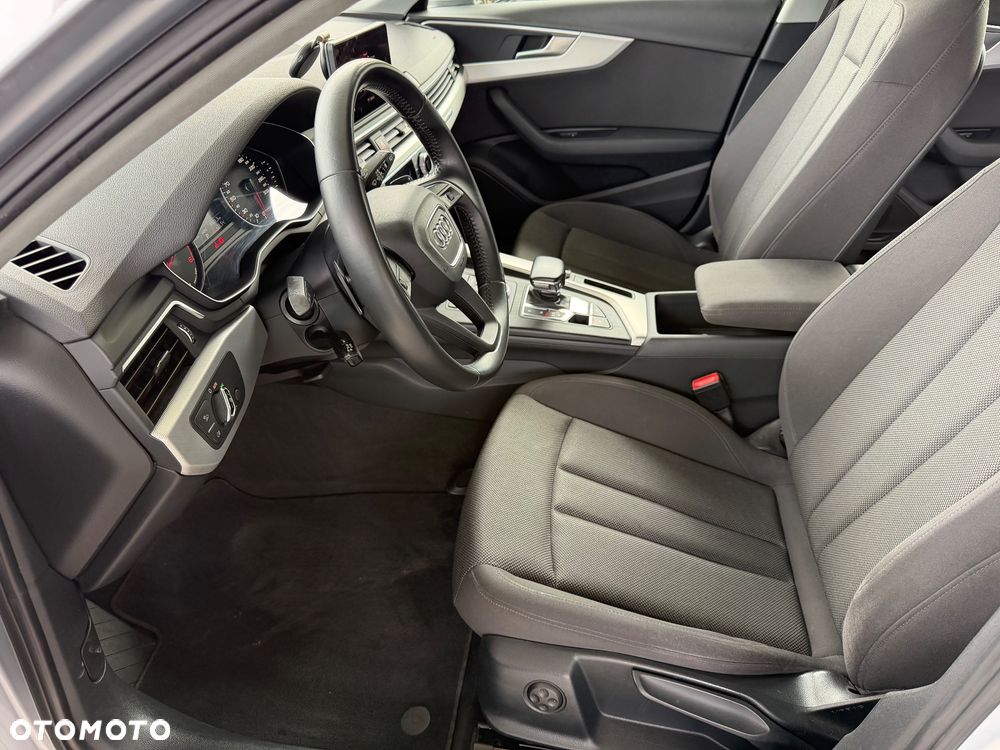 Audi A4 Avant 2.0 TDI S tronic quattro - 28