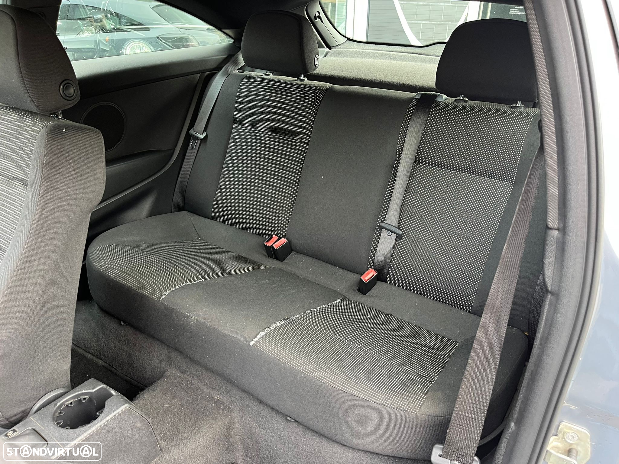 Opel Astra GTC 1.3 CDTi - 11
