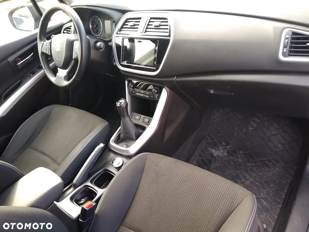 Suzuki SX4 S-Cross 1.0 T Premium 4WD - 15