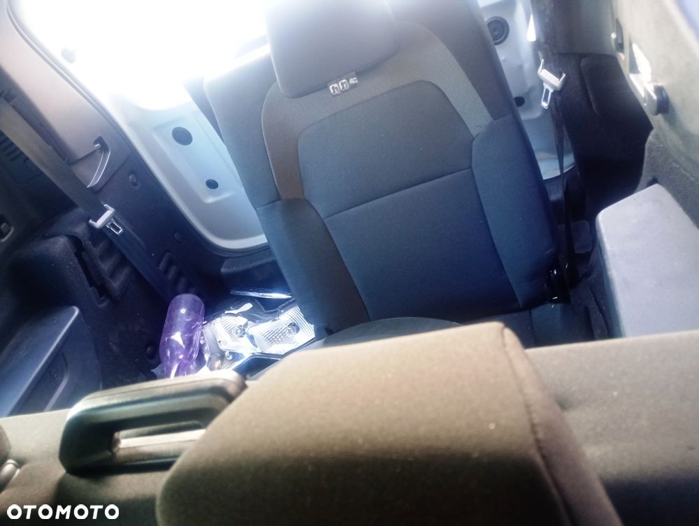 Dacia Jogger TCe 110 (7-Sitzer) Expression - 14