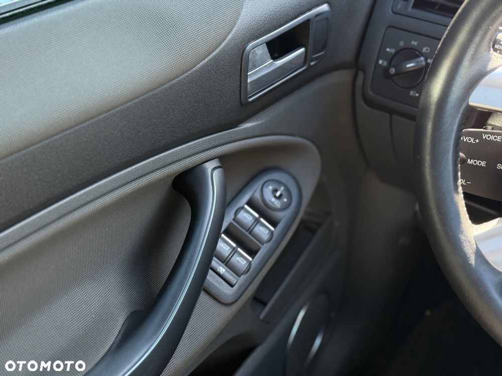 Ford Kuga 2.0 TDCi 4x4 SYNC - 16