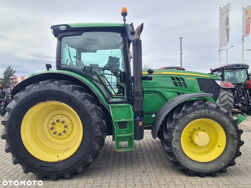 John Deere 6140R - 6