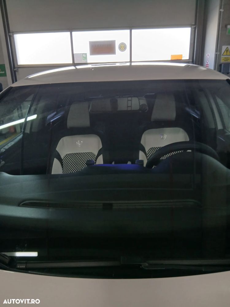 VOLKSWAGEN Golf 2011 — imagine 16