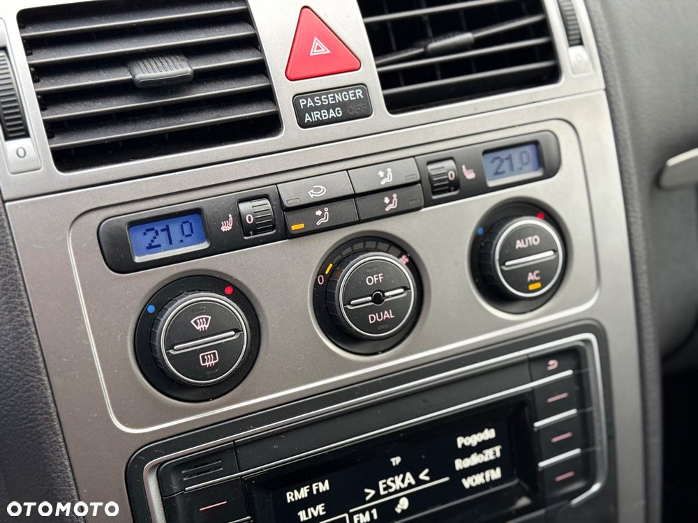 Volkswagen Touran - 24