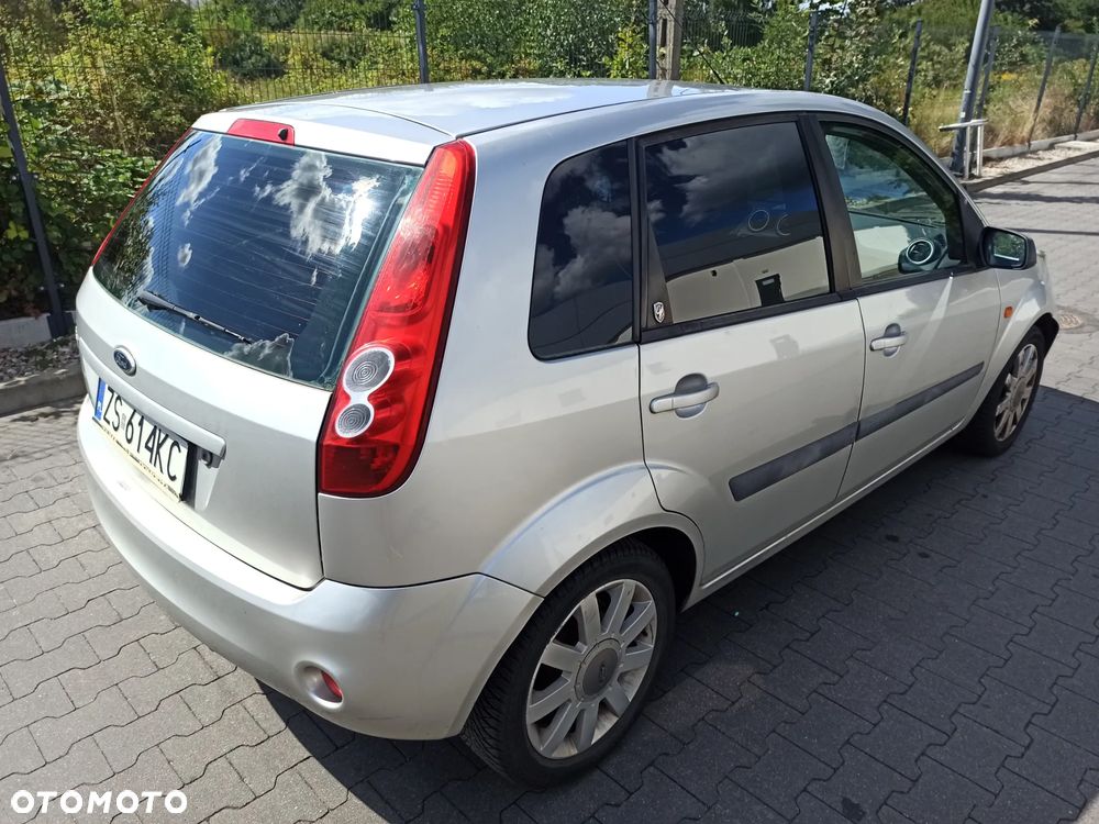 Ford Fiesta 1.4 Ghia - 6