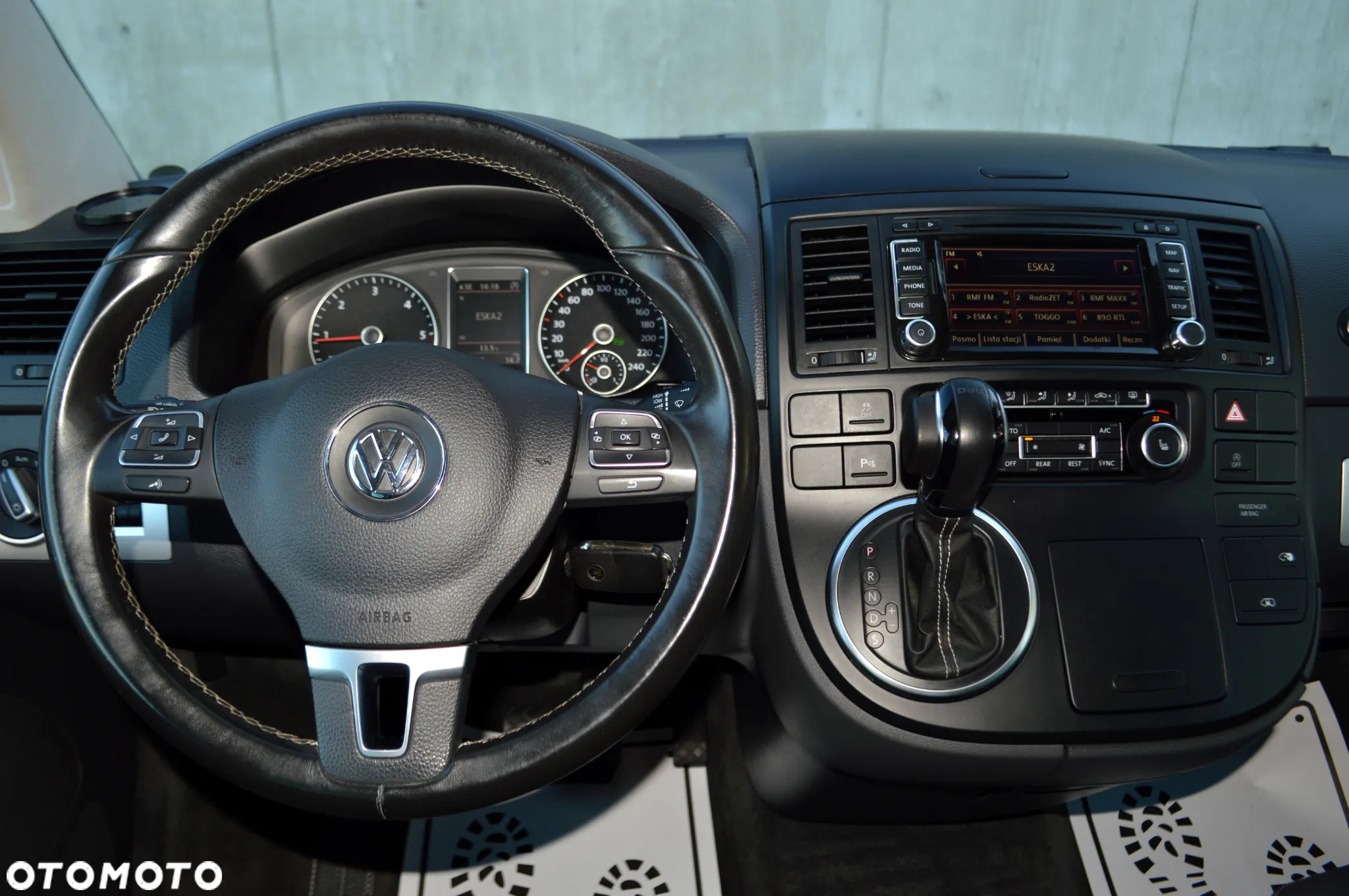Volkswagen Multivan - 18