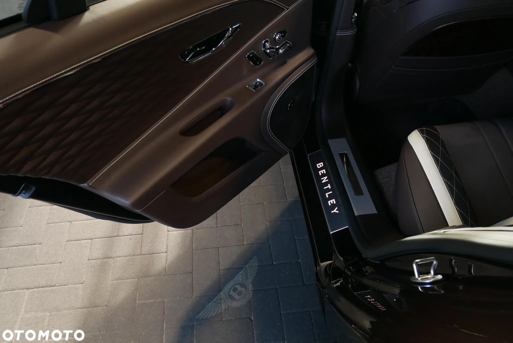 Bentley Flying Spur - 28