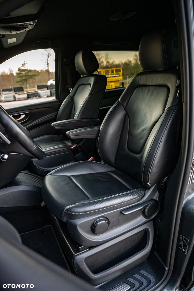 Mercedes-Benz Klasa V 300 d lang 9G-TRONIC Avantgarde - 14