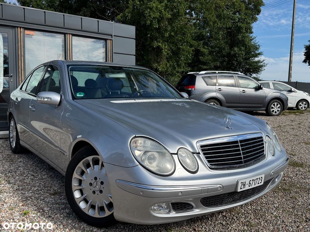 Mercedes-Benz Klasa E 500 7G-TRONIC Elegance - 32