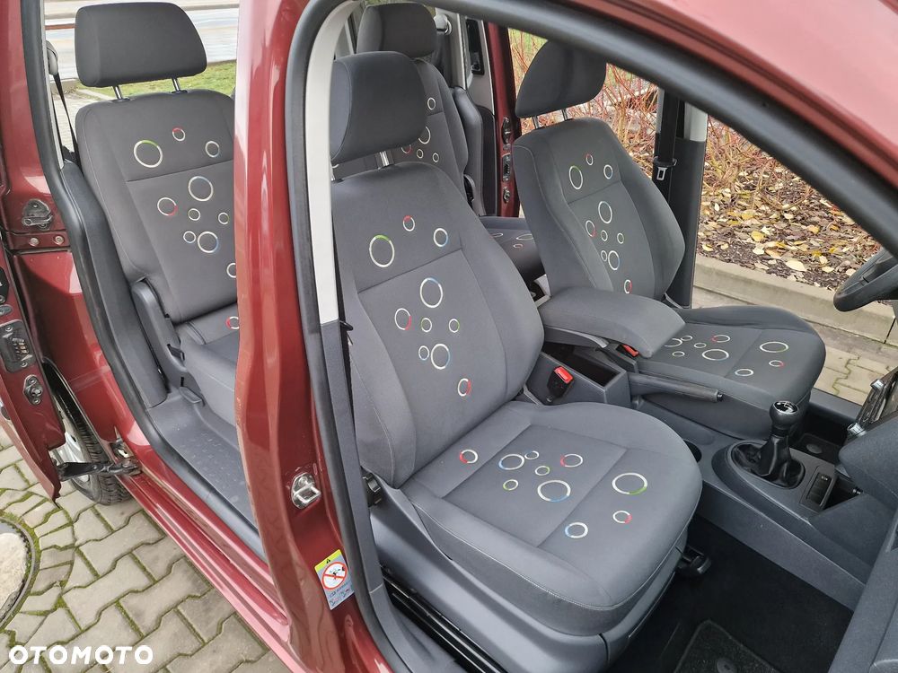 Volkswagen Caddy Comfortline - 12
