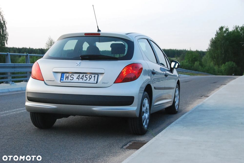 Peugeot 207 1.4 16V Presence - 3