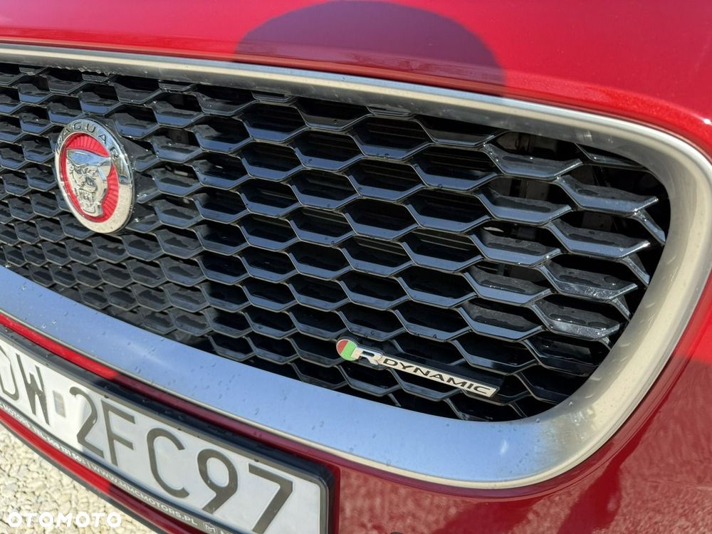 Jaguar E-Pace - 27
