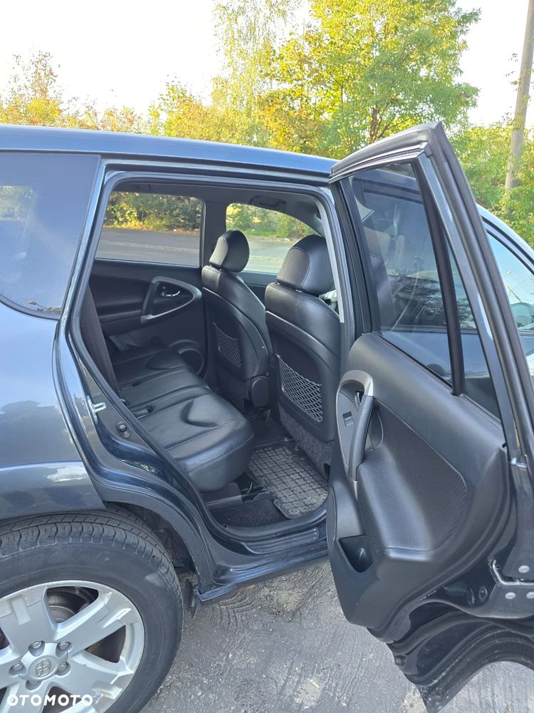 Toyota RAV4 2.2 D-4D X - 15