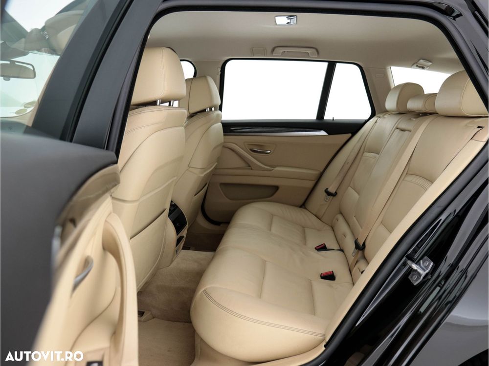 BMW Seria 5 520d Aut. Luxury Line - 15