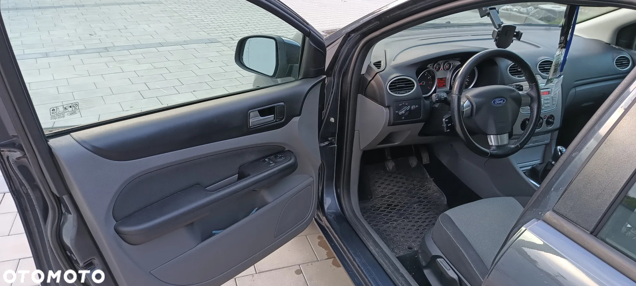 Ford Focus 1.6 Trend - 14