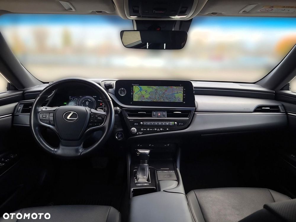 Lexus ES 300h Business Edition - 12